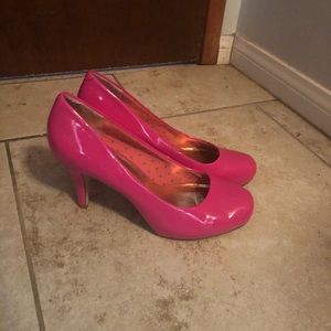 madden girl- bright pink heels